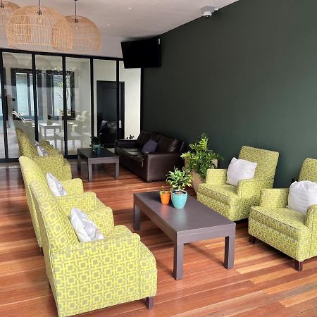 Belaire Suites Hotel Дърбан Екстериор снимка