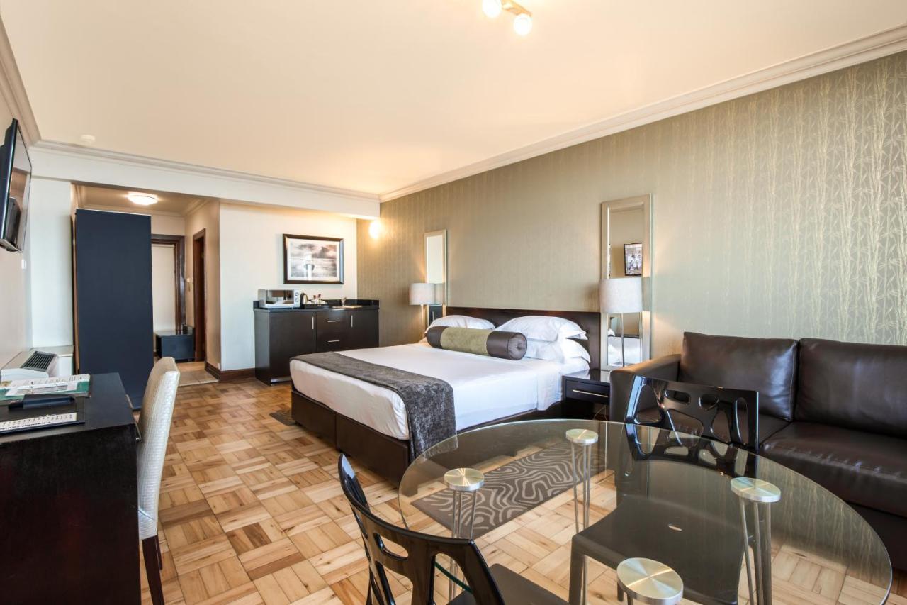 Belaire Suites Hotel Дърбан Екстериор снимка