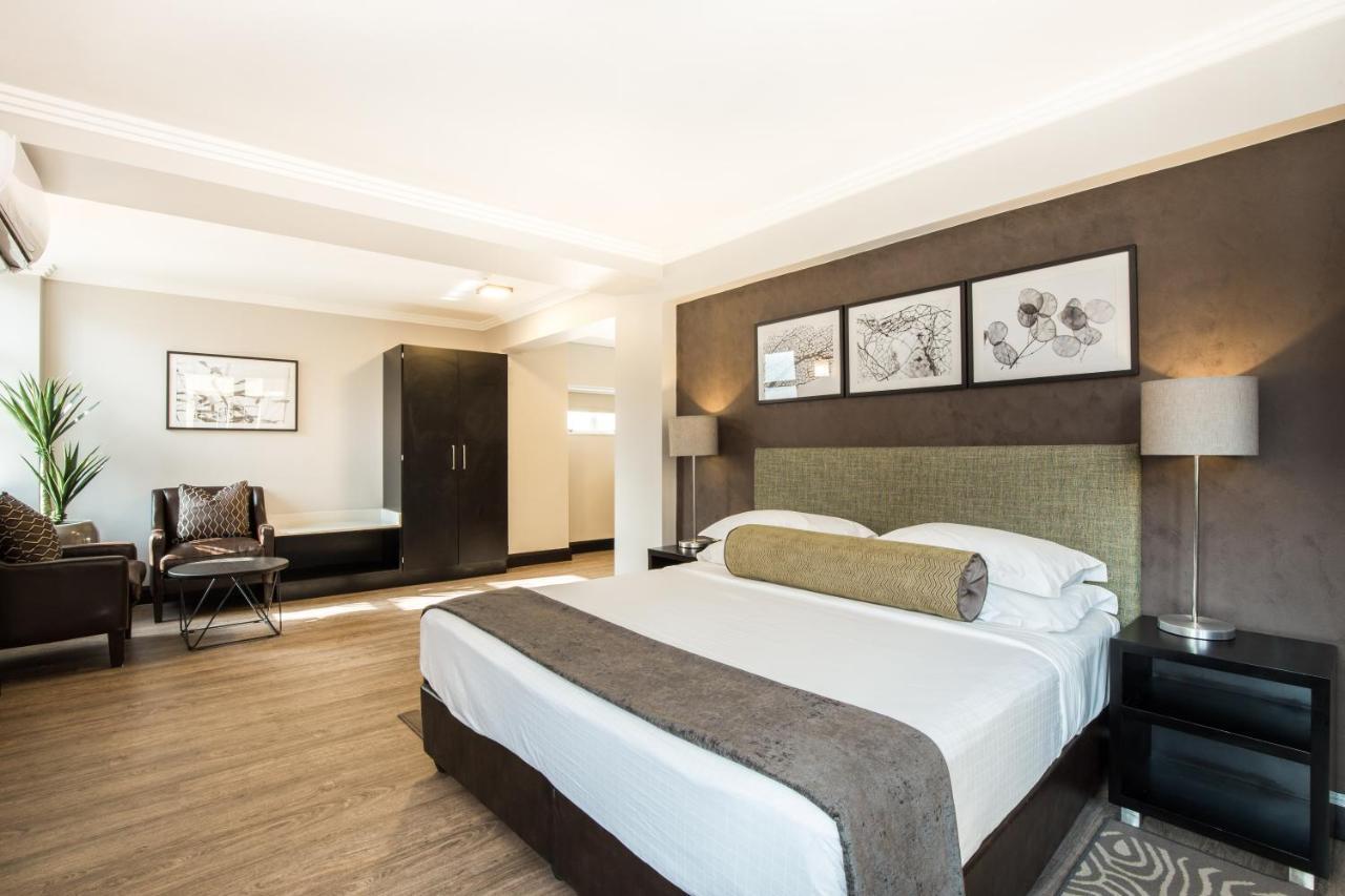 Belaire Suites Hotel Дърбан Екстериор снимка