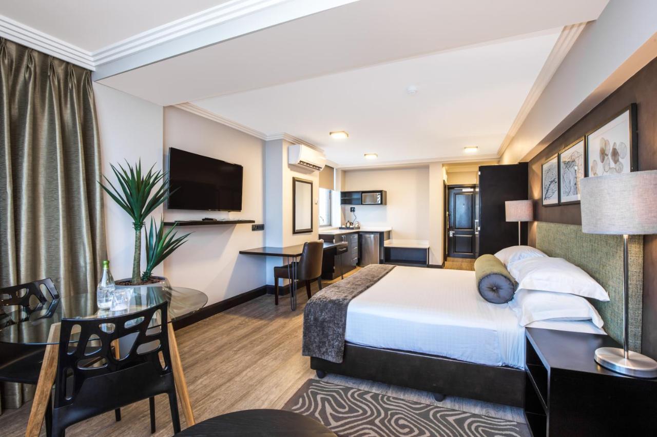 Belaire Suites Hotel Дърбан Екстериор снимка