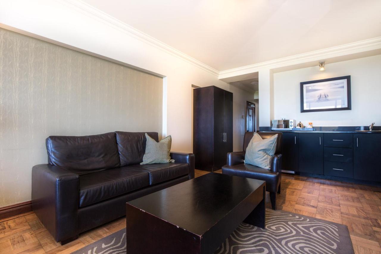 Belaire Suites Hotel Дърбан Екстериор снимка
