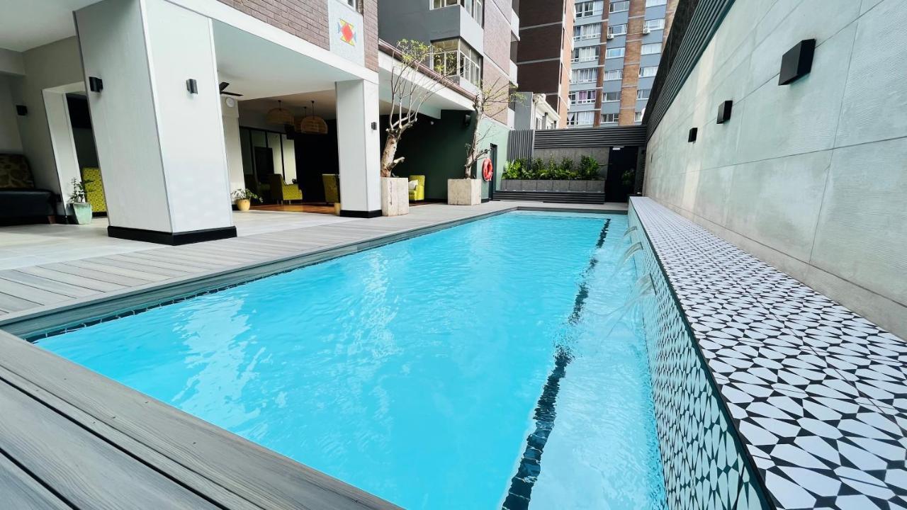 Belaire Suites Hotel Дърбан Екстериор снимка