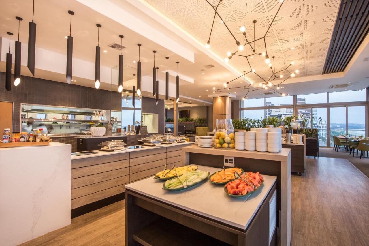 Belaire Suites Hotel Дърбан Екстериор снимка