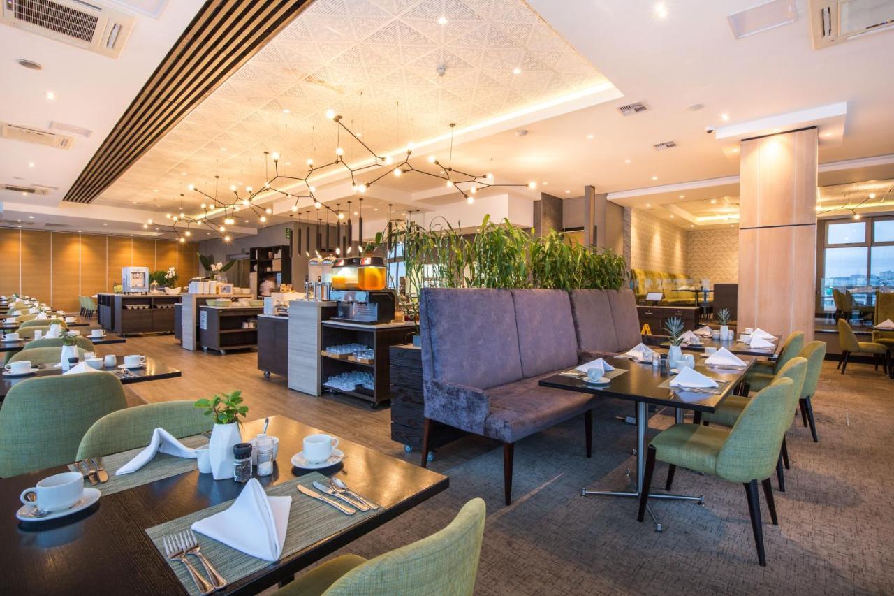 Belaire Suites Hotel Дърбан Екстериор снимка